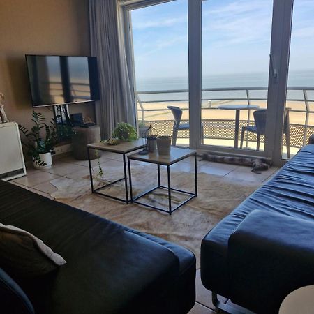 Appartement Met Zeezicht, Zwembad & Garage Ostenda Esterno foto