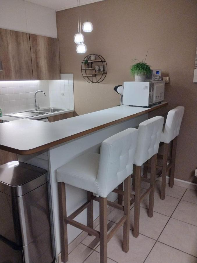 Appartement Met Zeezicht, Zwembad & Garage Ostenda Esterno foto