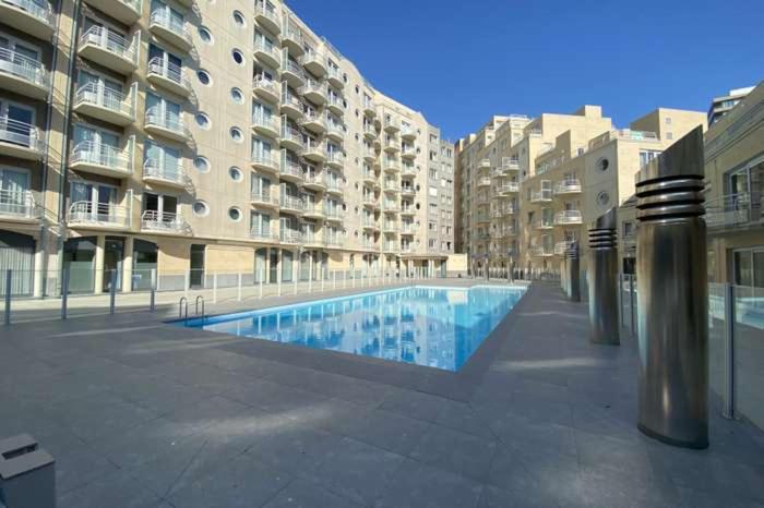 Appartement Met Zeezicht, Zwembad & Garage Ostenda Esterno foto